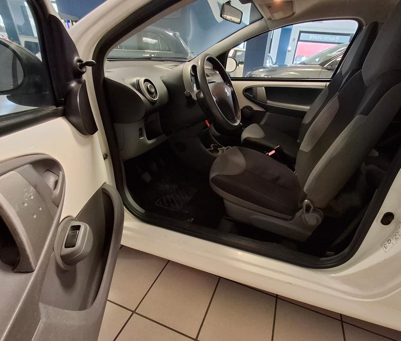 Peugeot 107 1.0 68CV 5p. Sweet Years