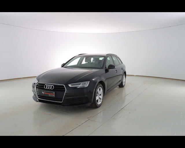 AUDI A4 Avant 30 TDI S tronic Business