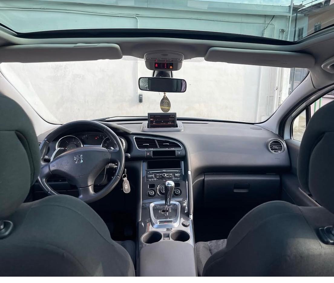 Peugeot 3008 1.6 e-HDi 112CV cambio robotizzato Stop&Start Allure