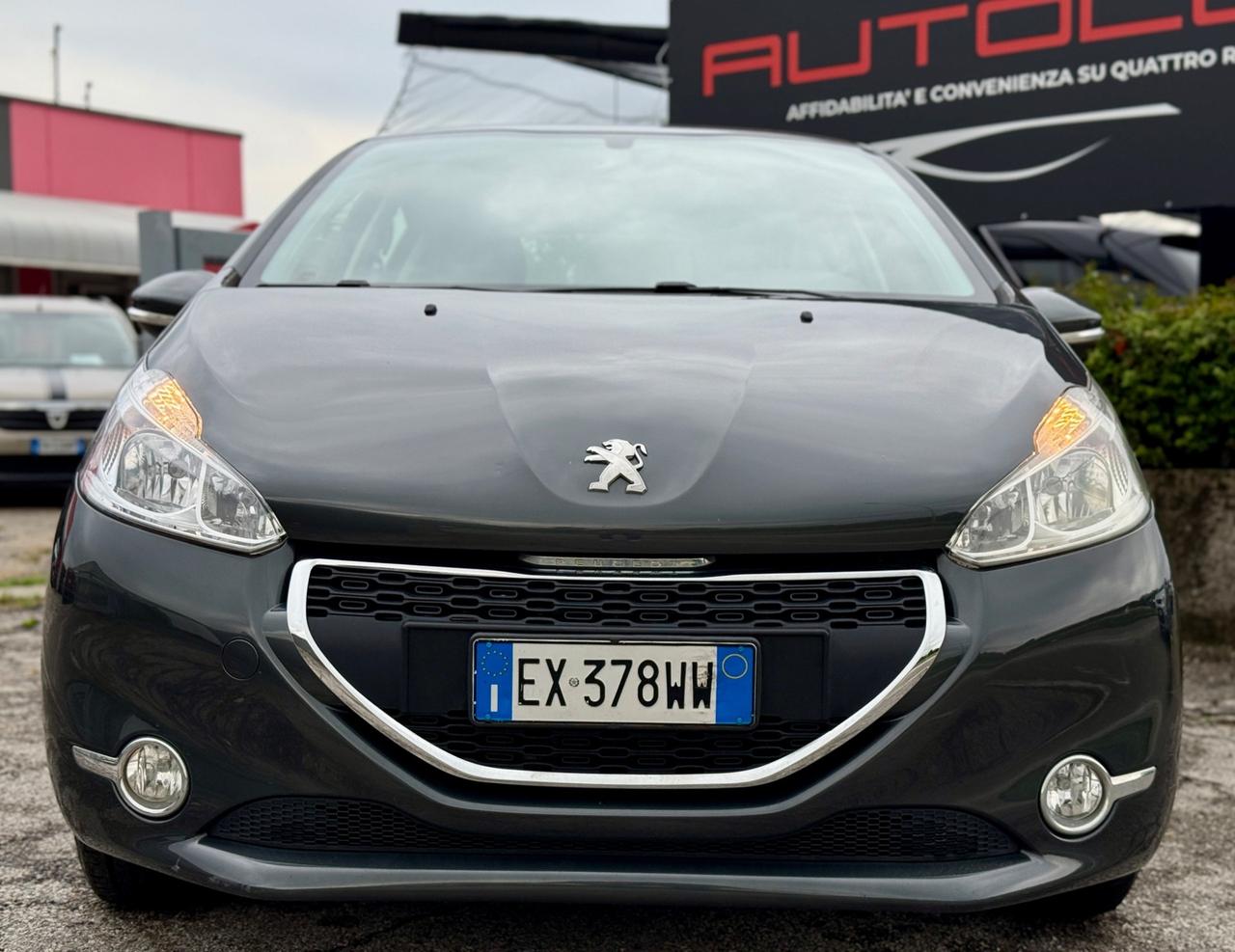 Peugeot 208 1.4 HDi 68 CV 5 porte OK NEO PATENTATI