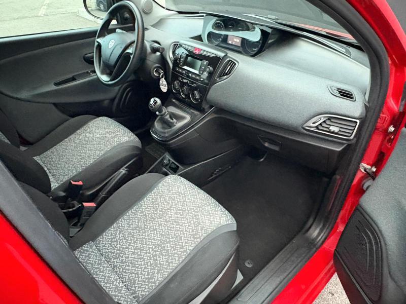 Lancia Ypsilon 1.0 firefly hybrid Gold s&s 70cv OK NEOPATENTATI