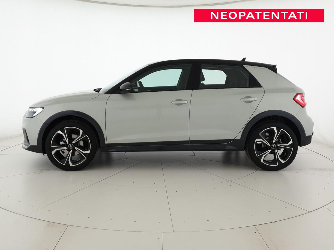 Allstreet 30TFSI 116CV S tronic Identity Contrast
