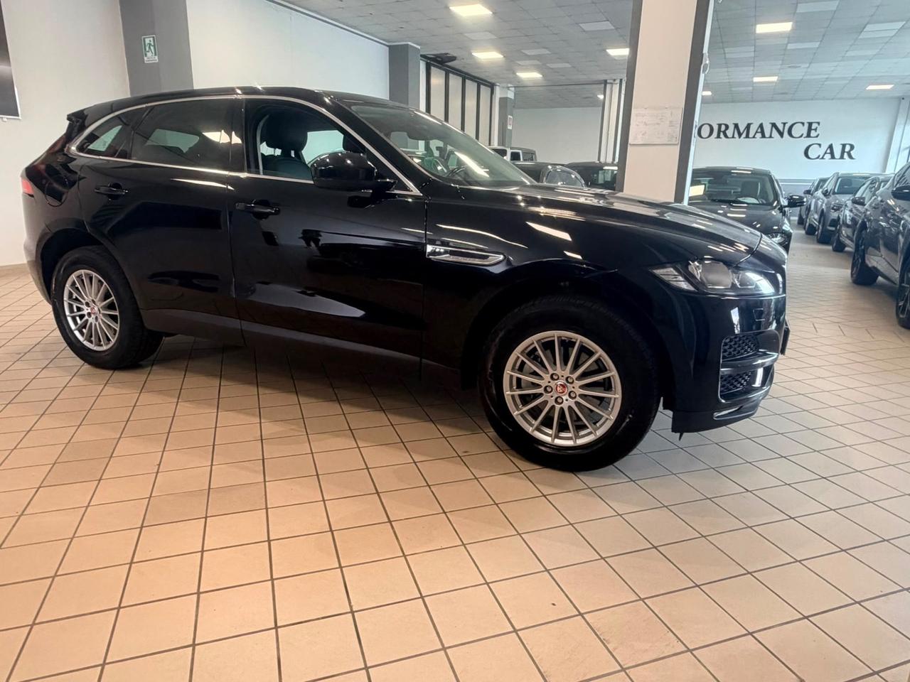 Jaguar F-Pace 2.0 D 180 CV AWD aut. Prestige