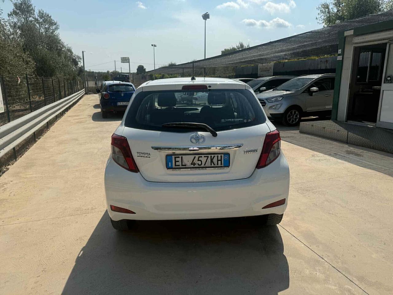 Toyota Yaris 1.0 BENZINA ''navig, retr,'' 2012 neop ok