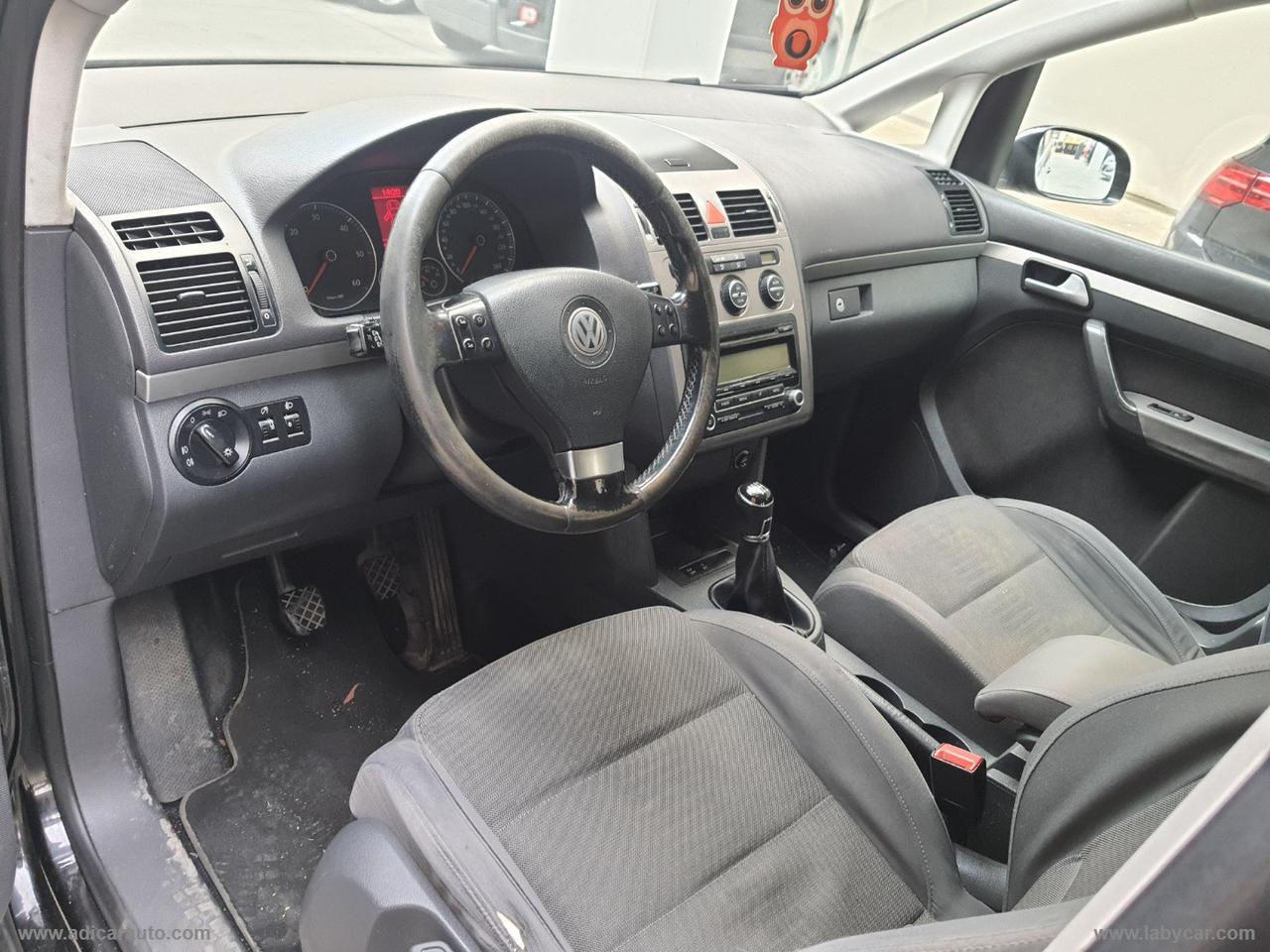 VOLKSWAGEN Touran 2.0 TDI DPF 7 POSTI