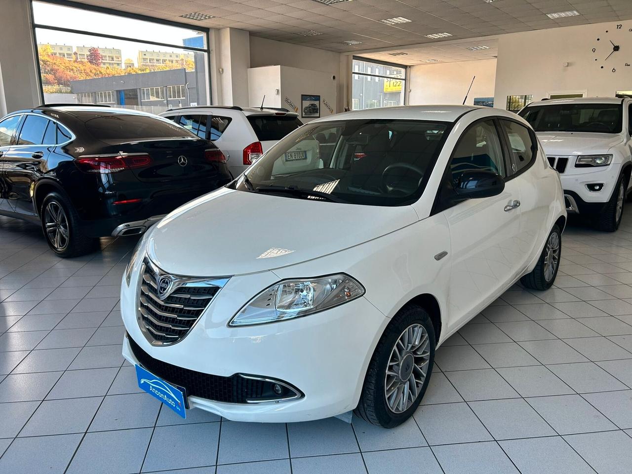 Lancia Ypsilon 1.2 GPL X NEOPATENTATI2013