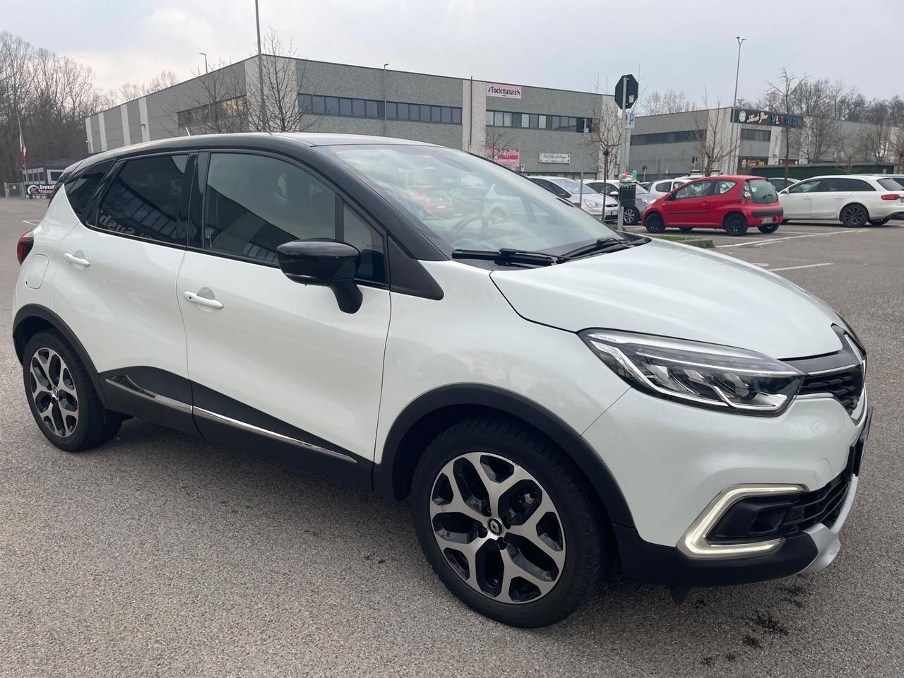 Renault Captur TCe 130 CV*Neopatentati*Navi*Solo 95000km*