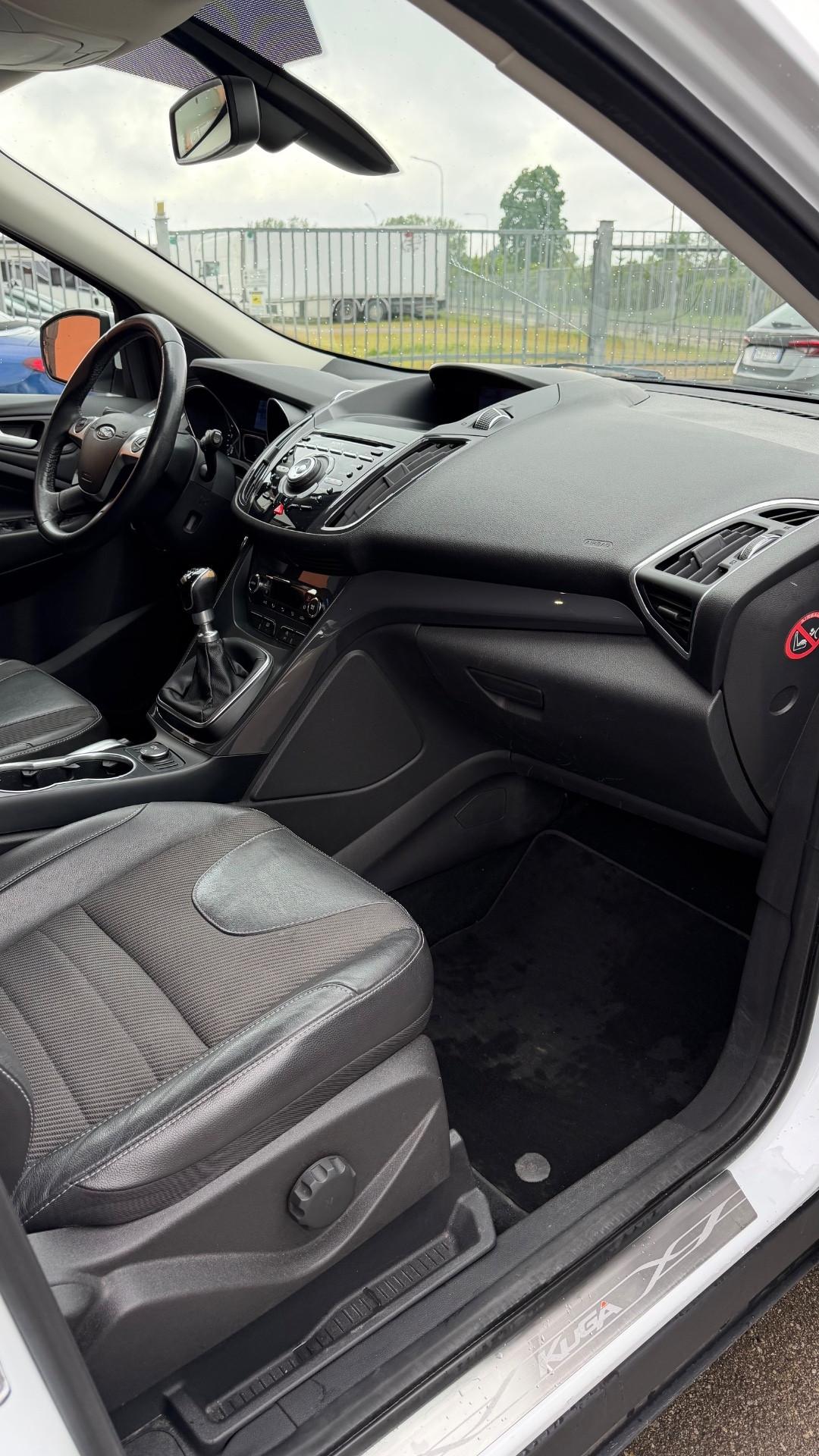 Ford Kuga 2.0 TDCI 120 CV S&S 2WD Titanium