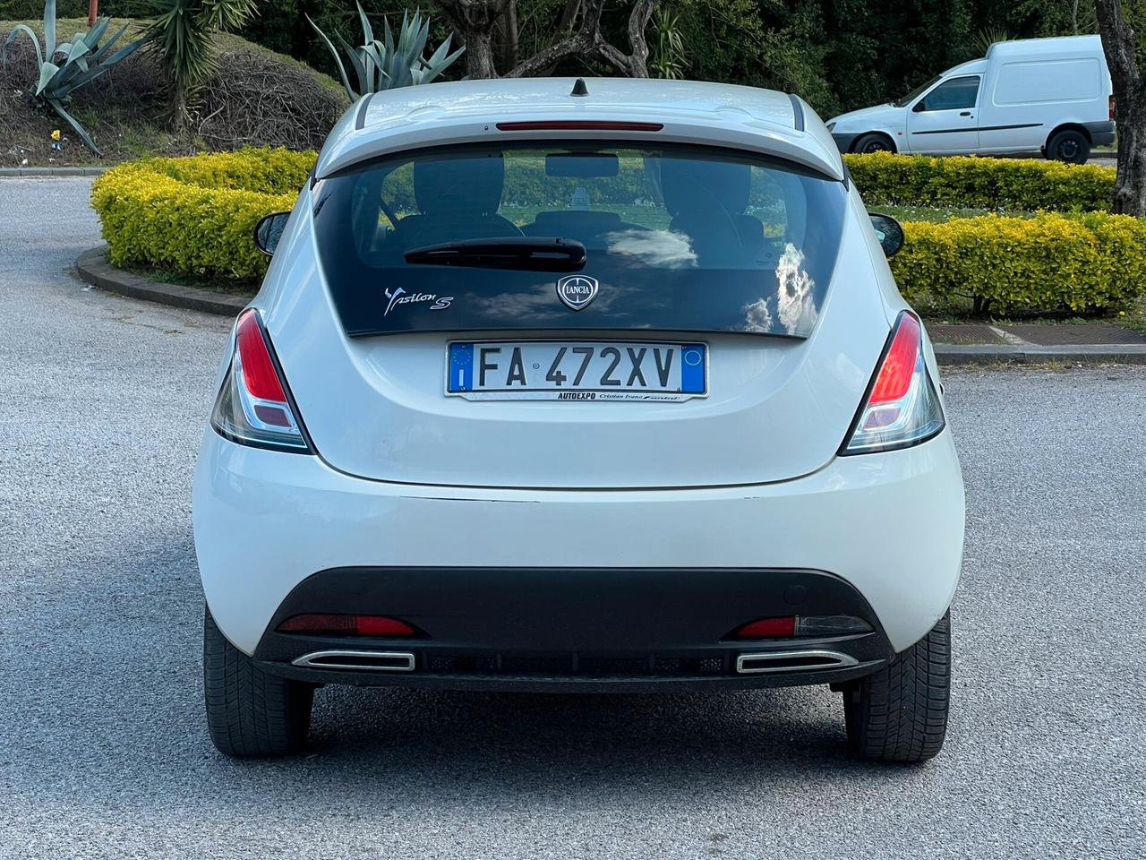 Lancia Ypsilon 1.2 69 CV 5 porte S&S S Momodesign