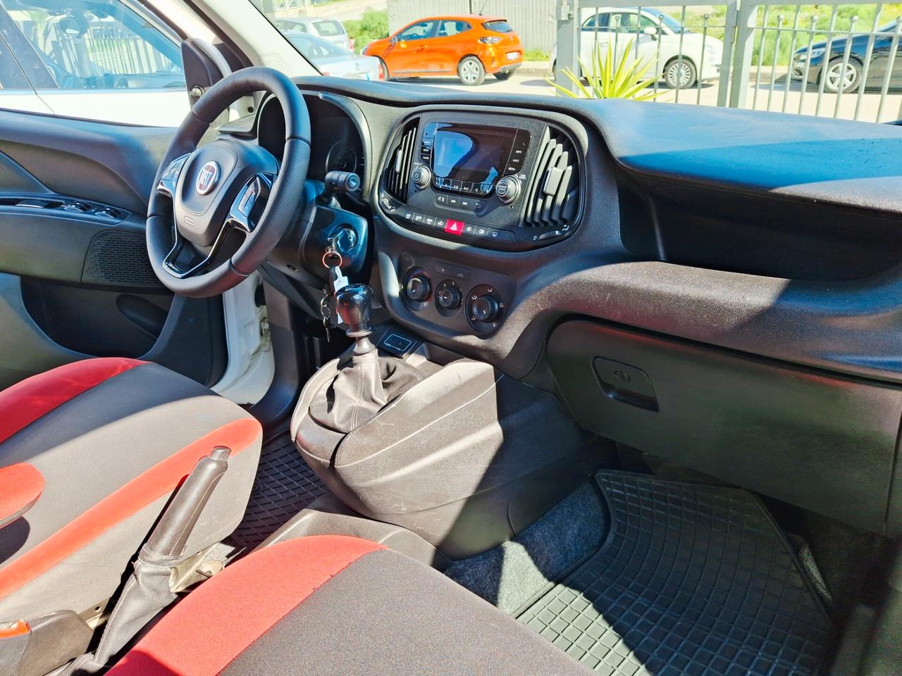 Fiat Doblò 1.6 MJT 16V 120CV Lounge "Autocarro 5Posti