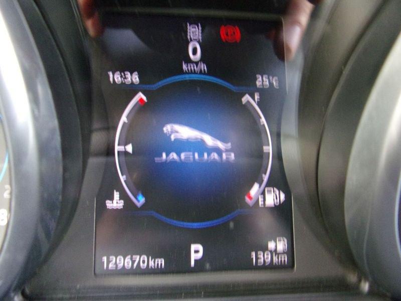 Jaguar XE XE 2.0 D Turbo aut. Prestige Business Edition