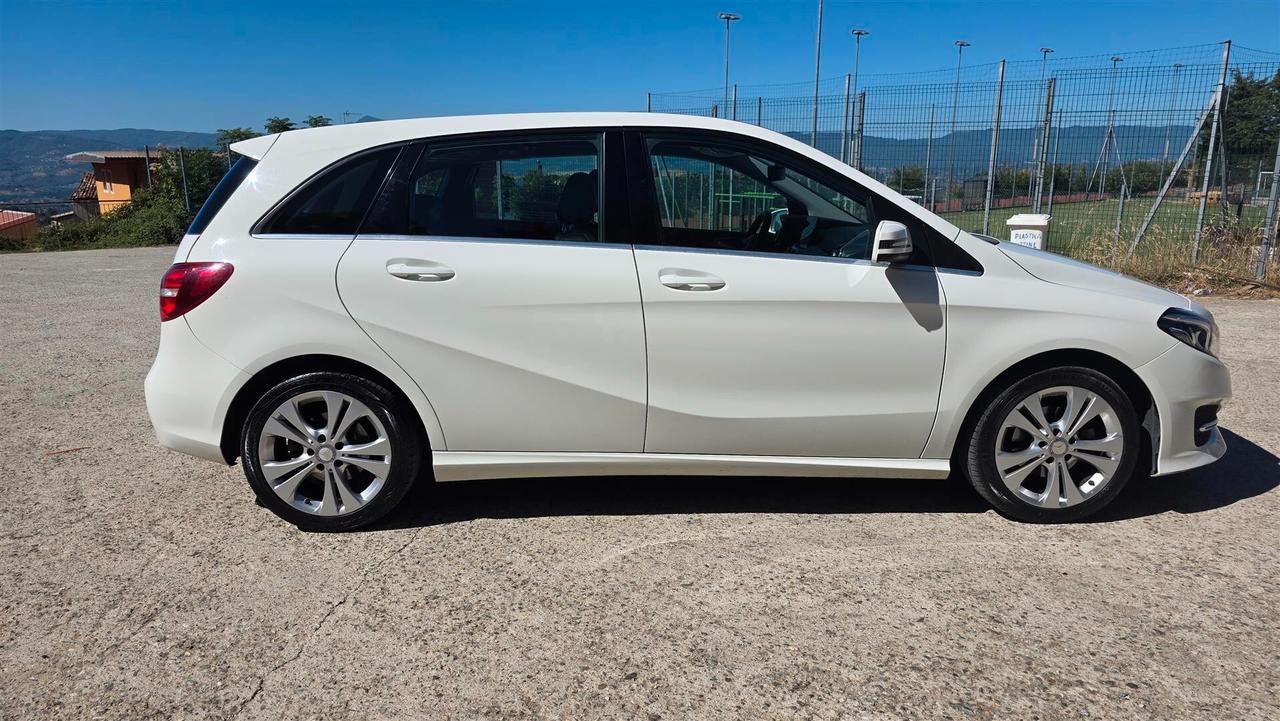 Mercedes-benz B 180 d Premium