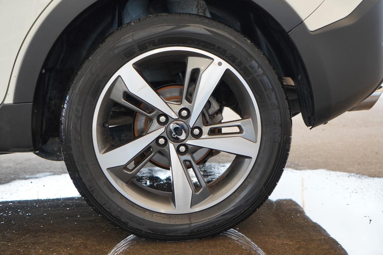 Ssangyong Korando 2.2 Diesel 2WD MT Plus