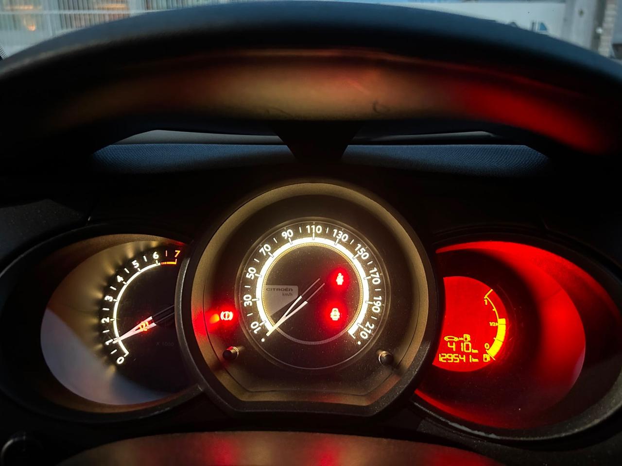 Citroen C3 Exclusive-2015 LED/USB
