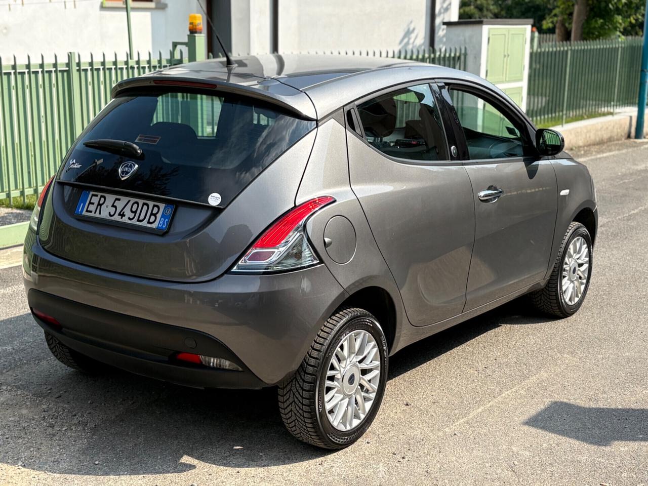 Lancia Ypsilon 0.9 TwinAir Metano Ecochic Gold 2013