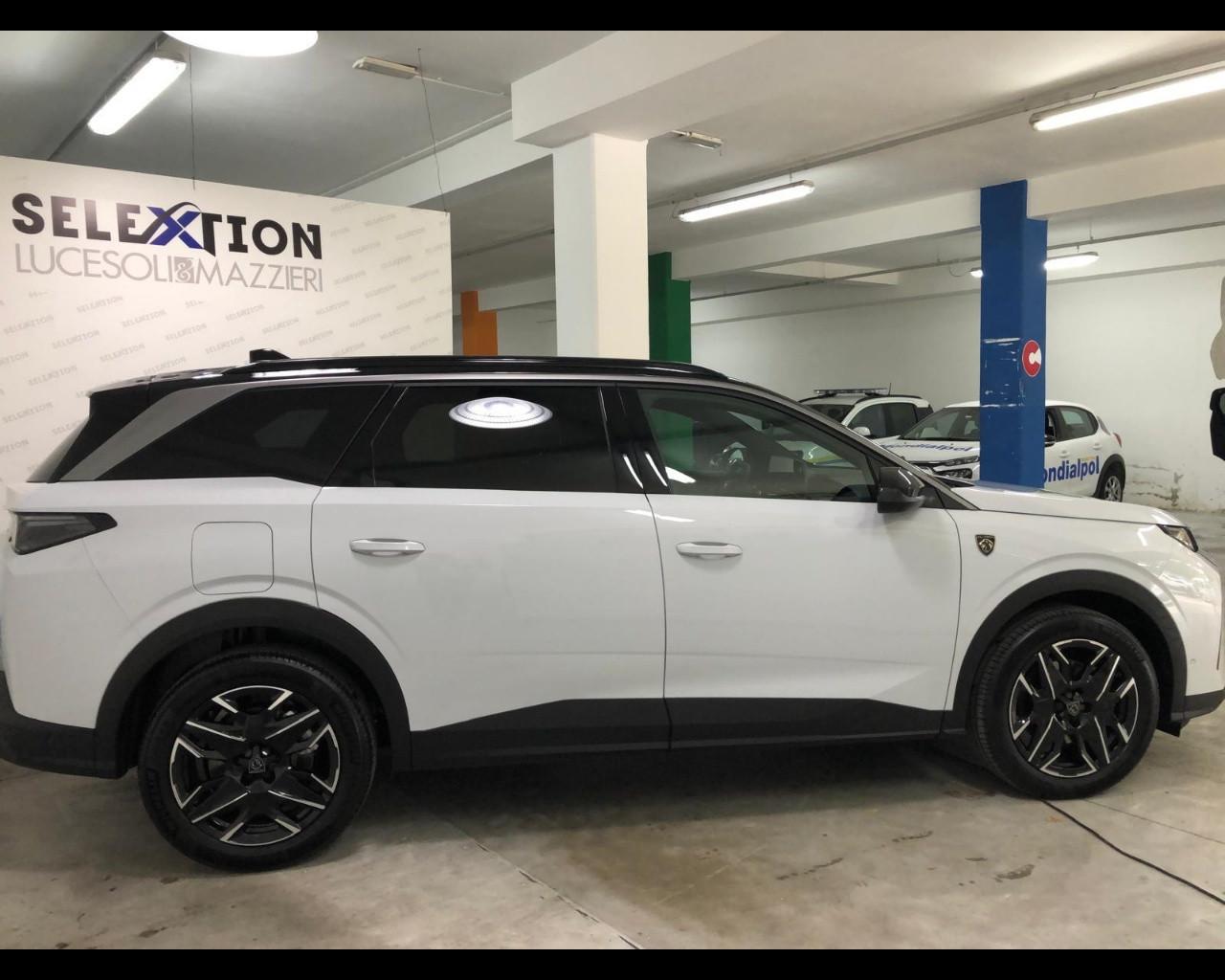 PEUGEOT Nuovo 5008 Hybrid 136 e-DCS6 GT