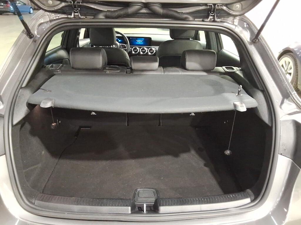 MERCEDES-BENZ A 180D 115CV 6M. BUSINESS SOLUTION ( FARI LED - TETTO PANORAMICO APR. - CRUISE - NAVI PREMIUM - PARK ASSIST )