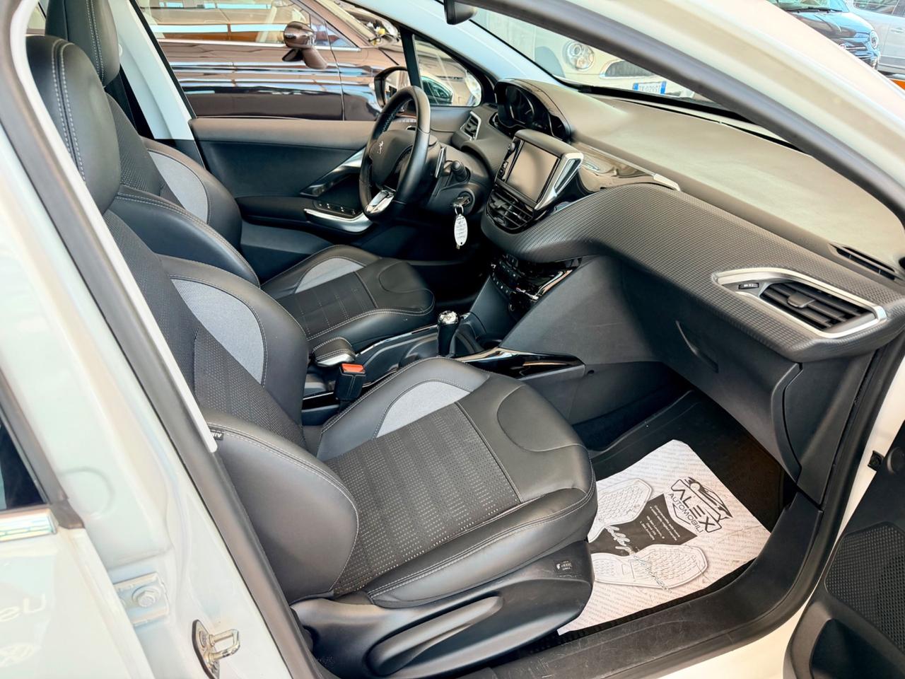 Peugeot 2008 1.2benz 82cv Autom. Gancio Tr