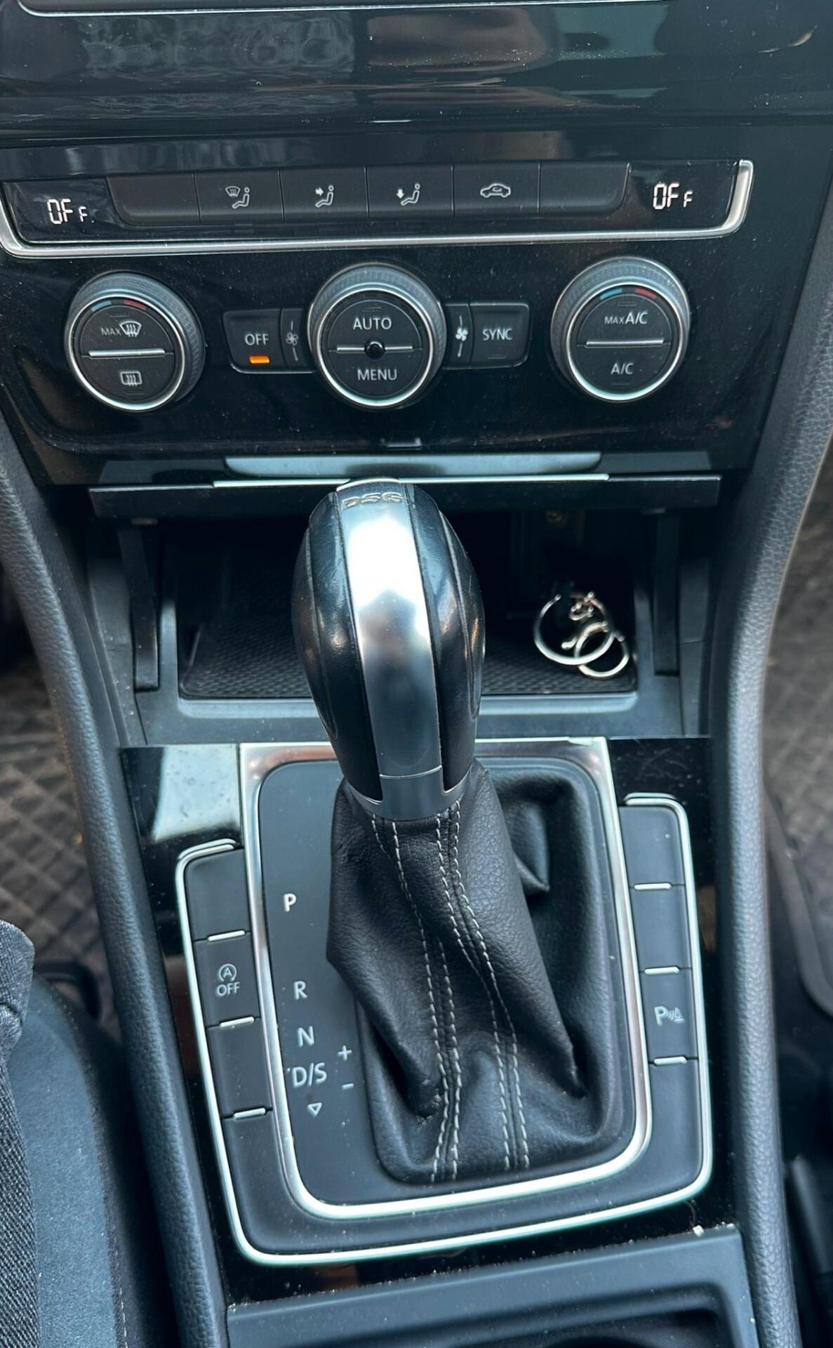 Volkswagen Golf 2.0 TDI DSG 5p. Executive BlueMotion Technology