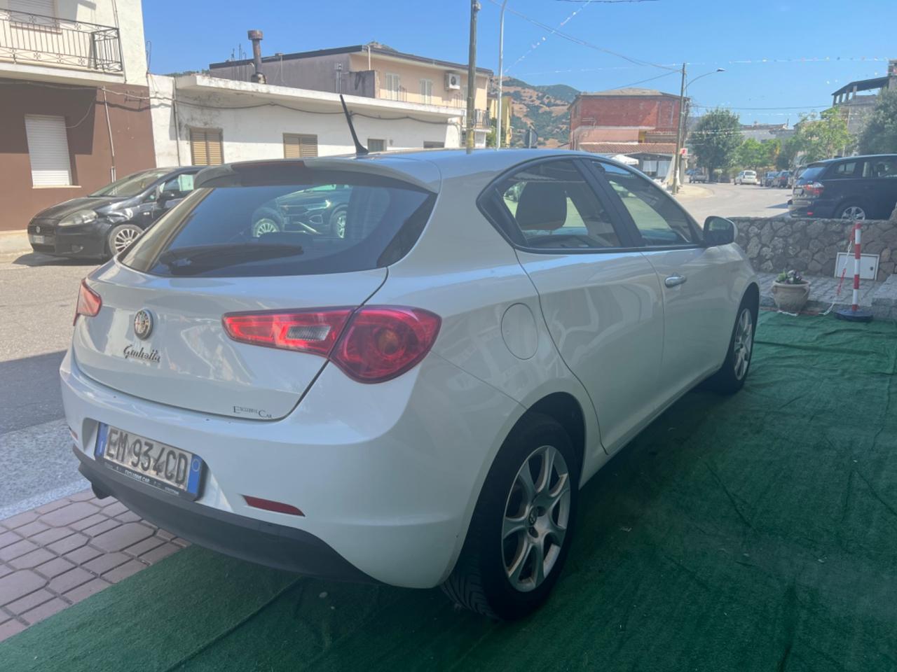Alfa Romeo Giulietta 1.6 JTDm-2 105 CV Exclusive