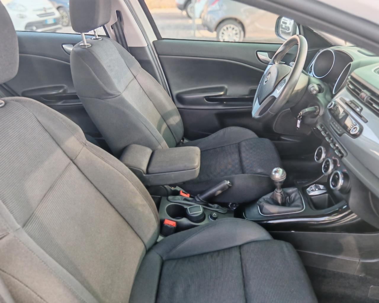Alfa Romeo Giulietta 1.6 JTDm-2 105 CV Distinctive