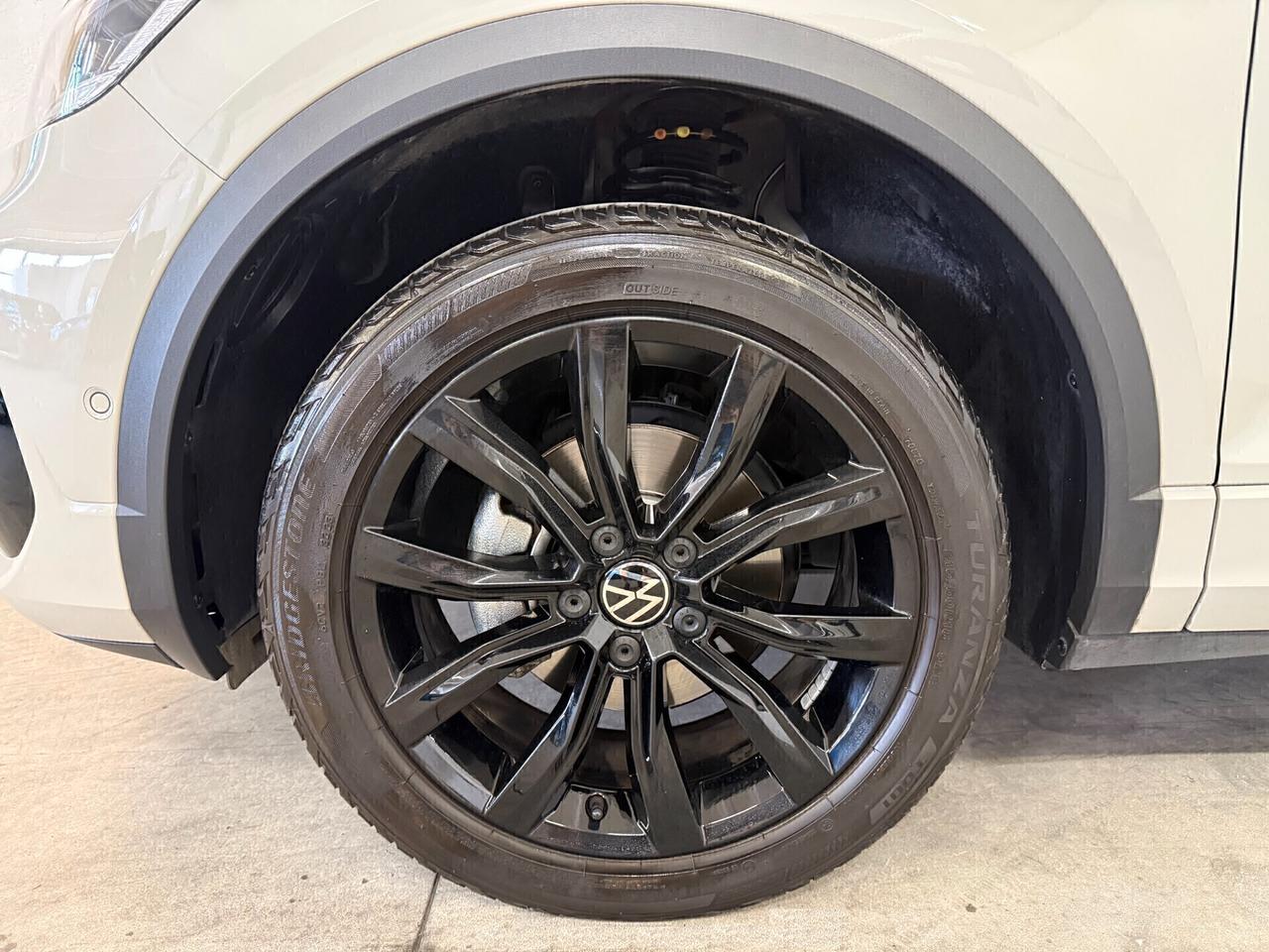 Volkswagen T-Roc 1.5 Tsi R-Line Dsg ** condizioni pari al nuovo ** Garanzia Volkswagen ** prezzo reale senza vincoli di finanziamento **