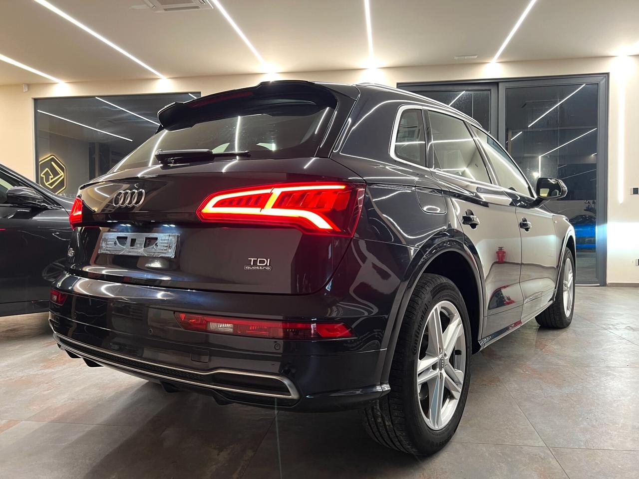 Audi Q5 2.0 TDI quattro S tronic line plus