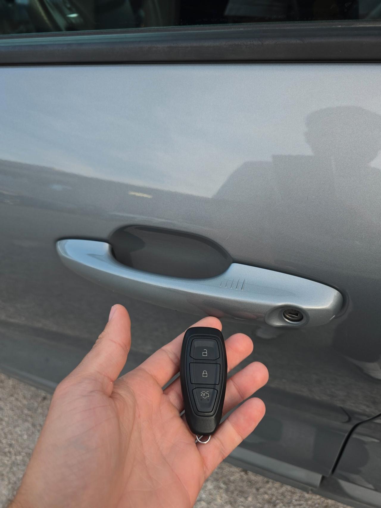 Ford Kuga 2.5 Full Hybrid 190 CV CVT 2WD ST-Line