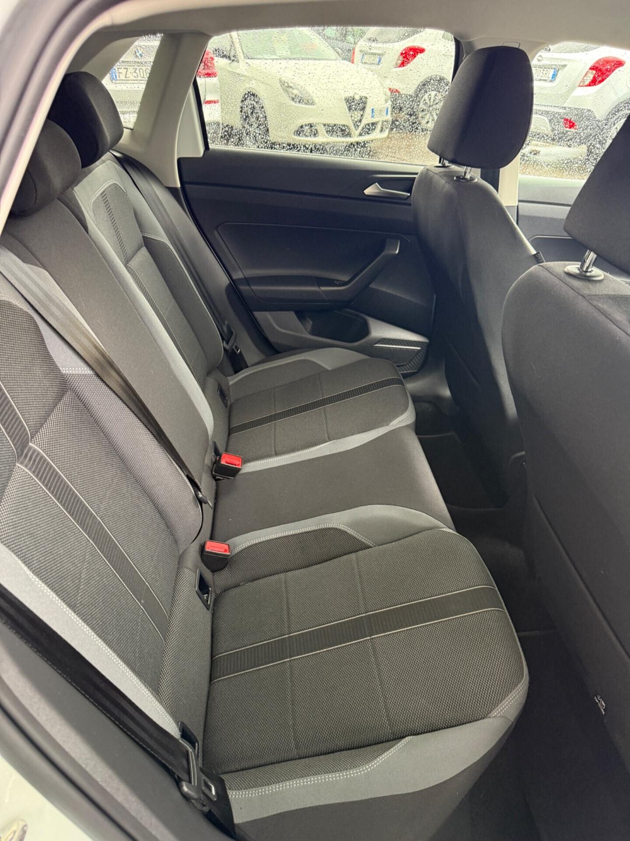 VOLKSWAGEN POLO 1.0 TSI 110cv DSG Style KM 9.100 NEOPATENTATI