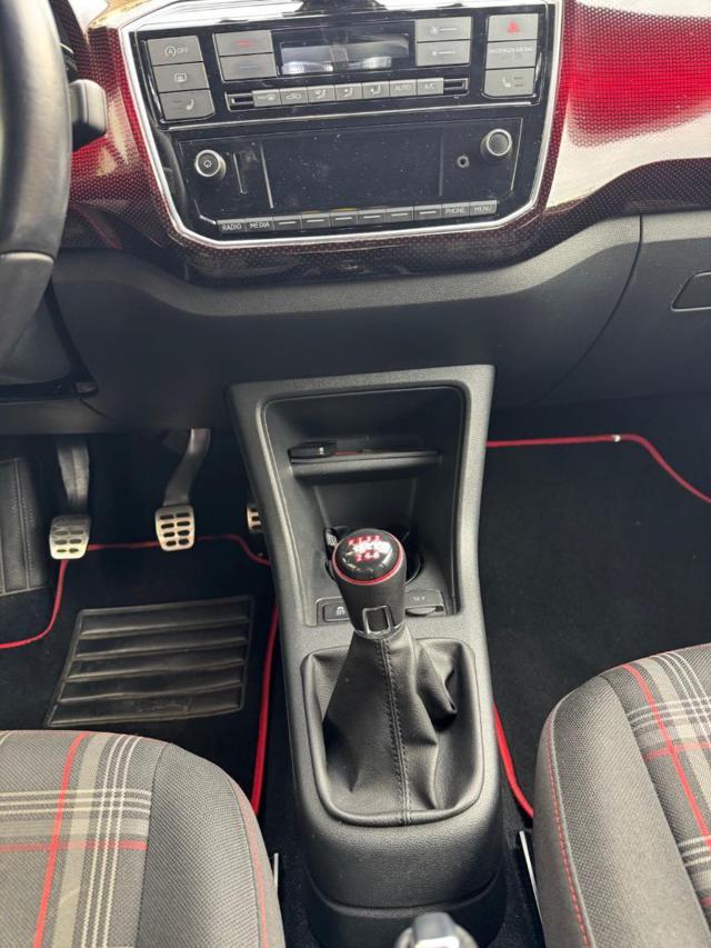 VOLKSWAGEN up! gti