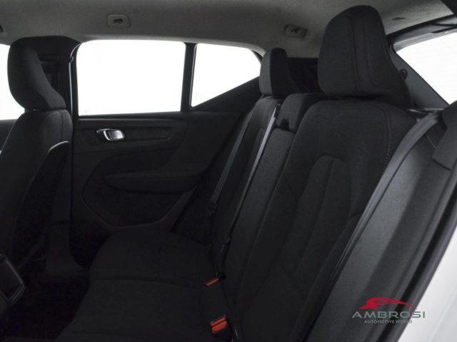VOLVO XC40 T2 Momentum Core