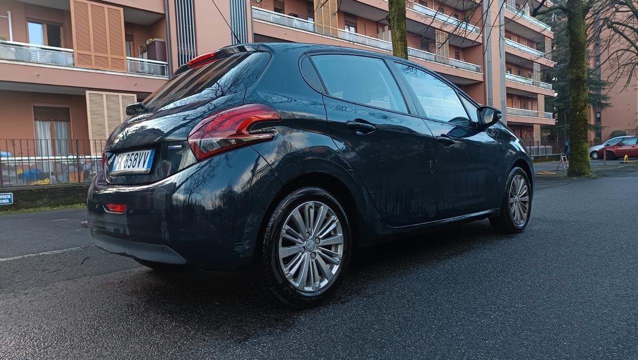 Peugeot 208 PureTech 82 5 porte Allure