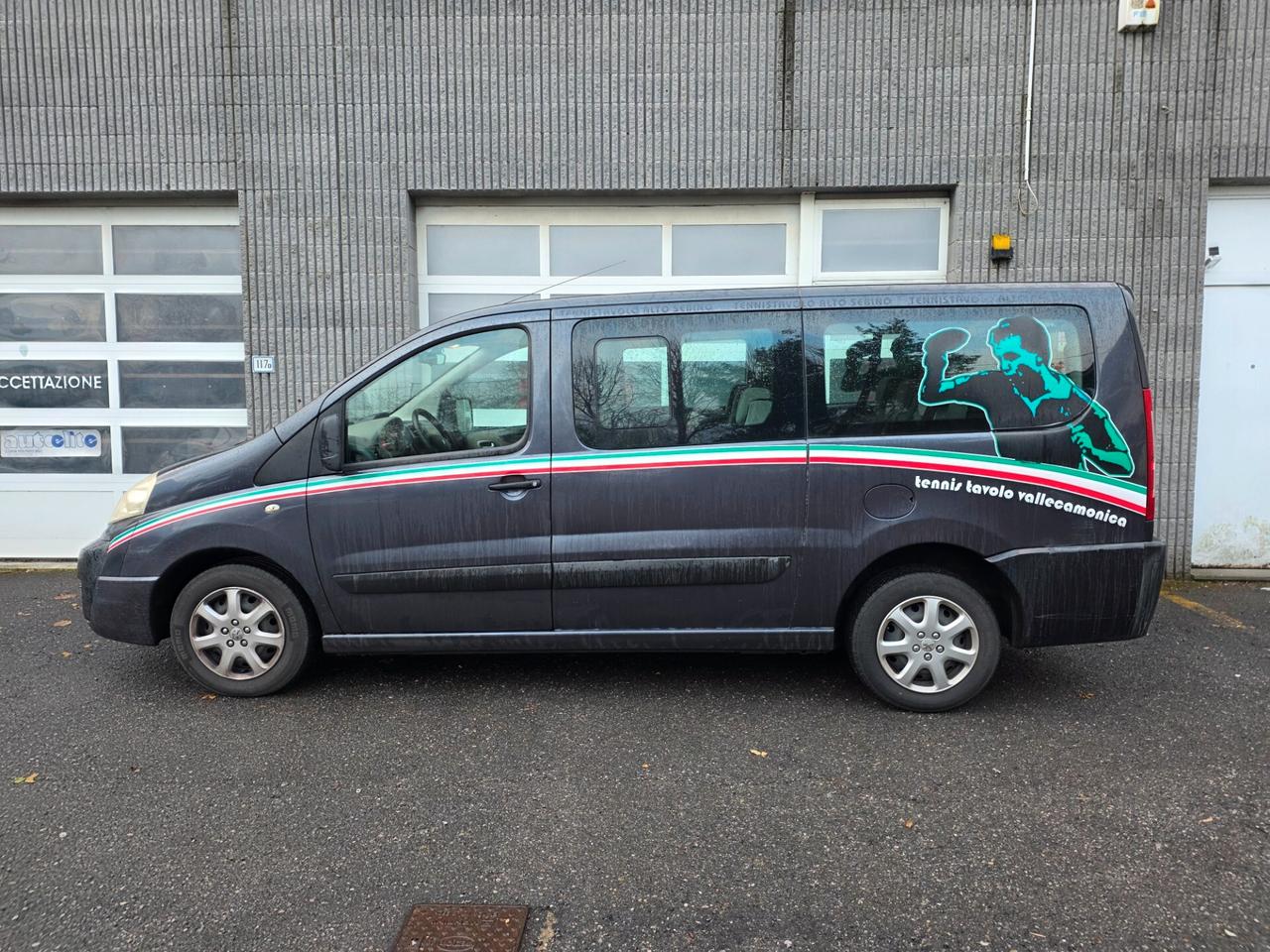 Peugeot Expert 2.0 HDi 136CV FAP 9 POSTI