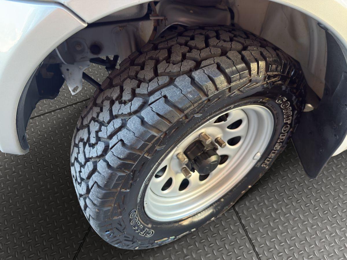 SUZUKI - JIMNY - 1.3i 16V 4WD 85CV JLX