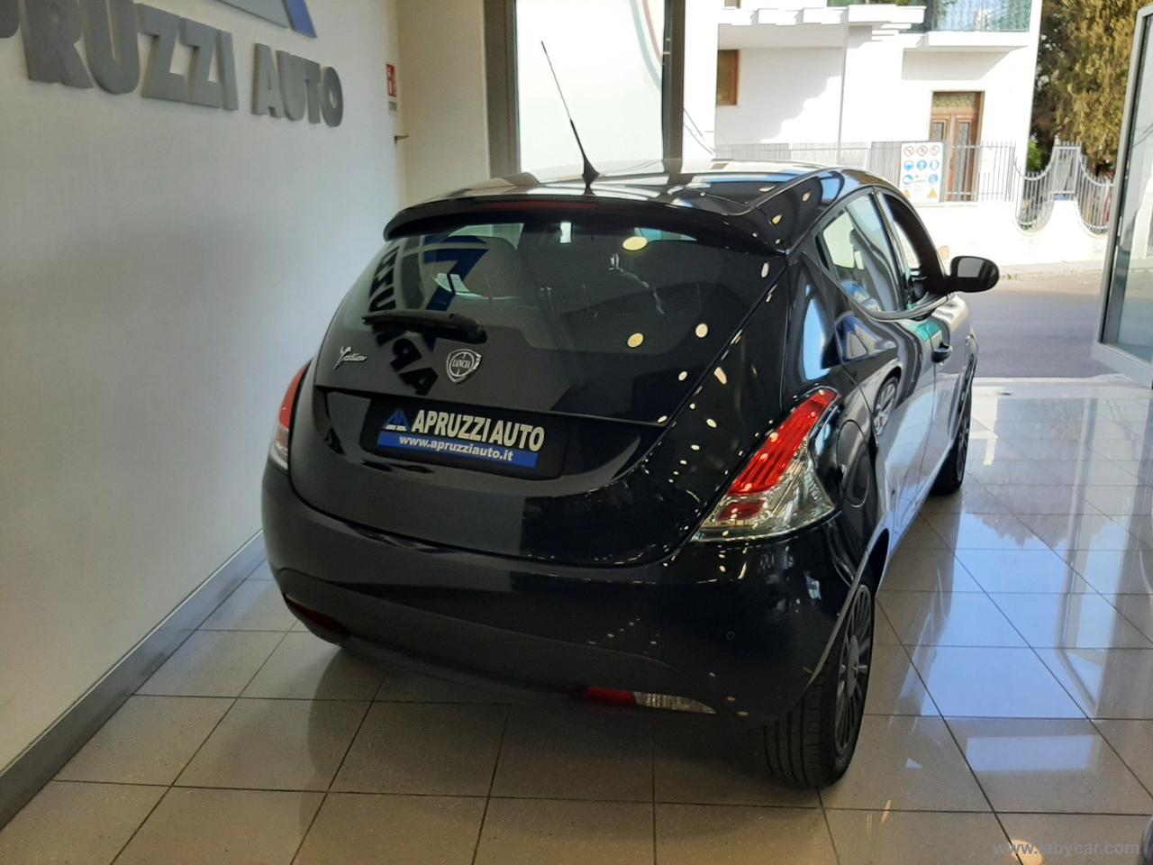 LANCIA Ypsilon 1.2 69 CV 5p. Gold