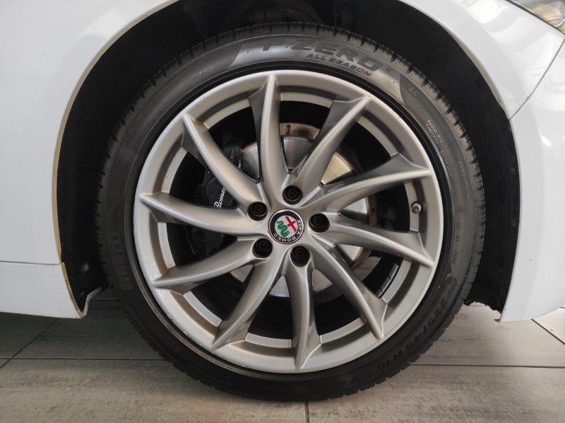 ALFA ROMEO Giulia (2016) - Giulia 2.2 Turbodiesel 160 CV AT8 Sprint