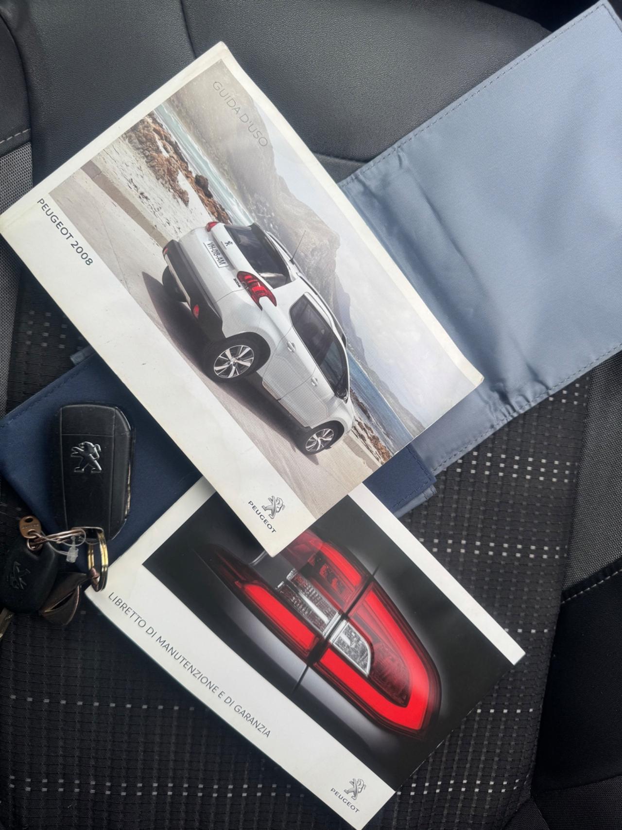 Peugeot 2008 1.6 e-HDi 115 CV Stop&Start Allure