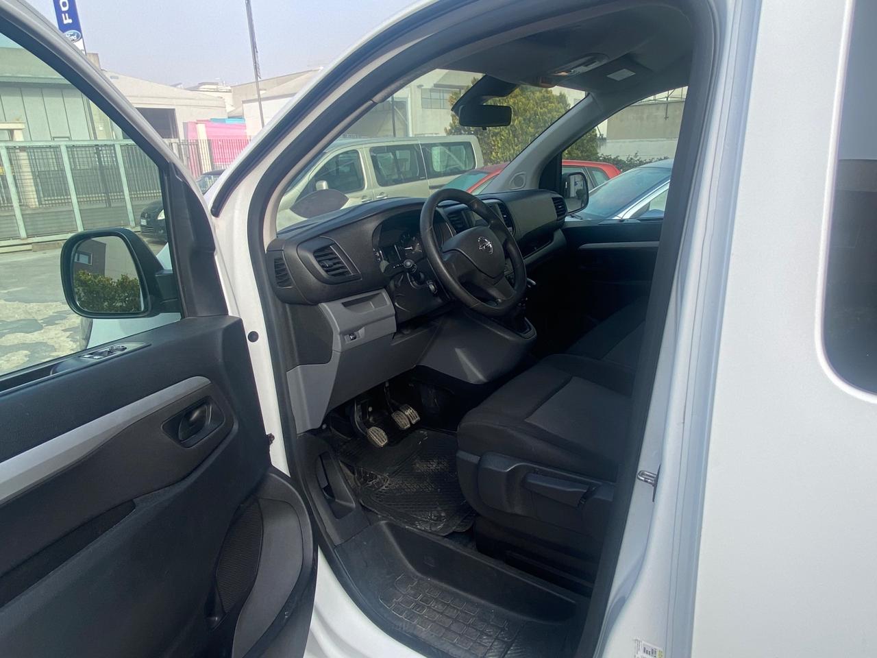 Opel VIVARO 6 POSTI AUTOCARRO