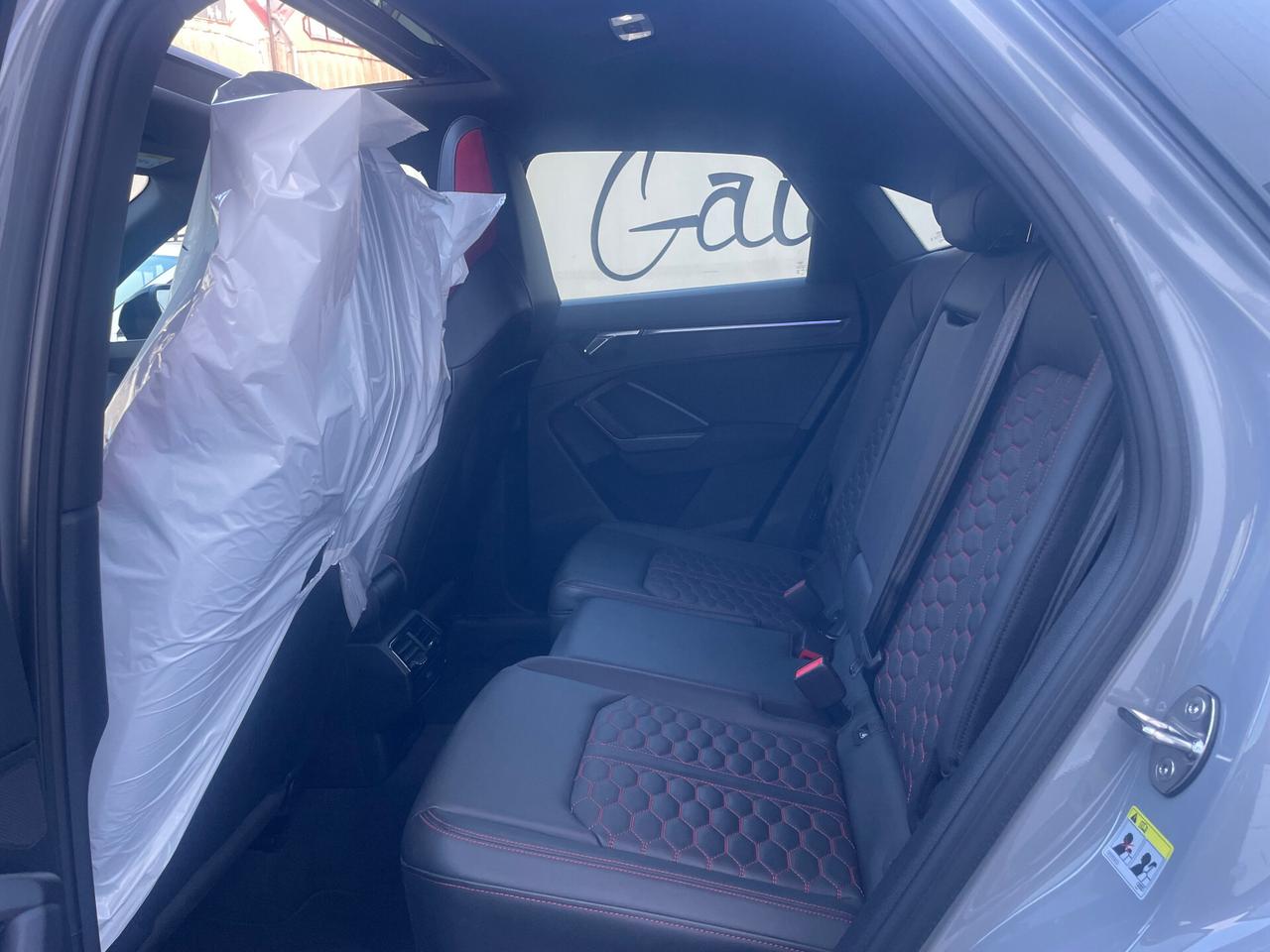Audi Q3 RS SPB quattro S tronic 294 KW