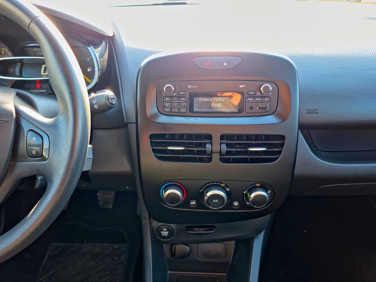 Renault Clio 1.2 75CV GPL 5 porte Live 2015-E5B NEO Manuale