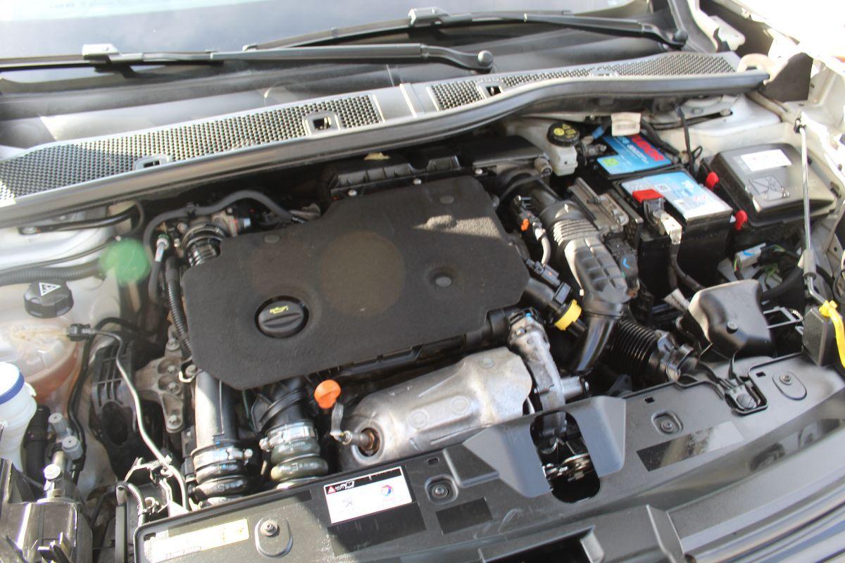 PEUGEOT - 2008 - BlueHDi 130 S&S EAT8 GT Pack