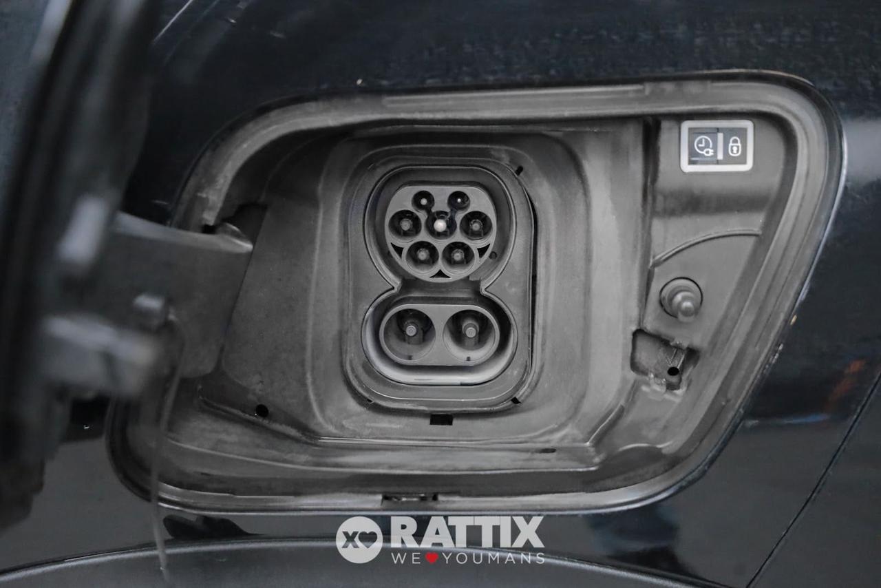 Peugeot e-2008 motore elettrico 100kW Allure