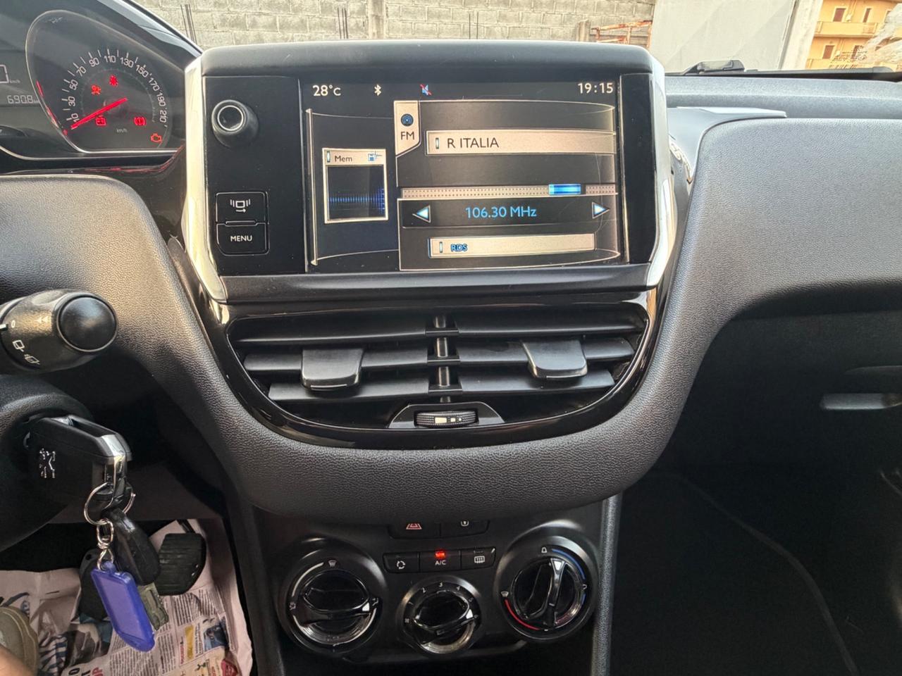 Peugeot 208 1.4 HDi 68 CV 5p Allure 2014