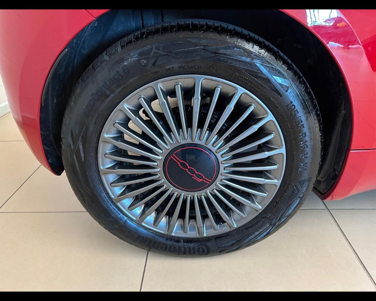 FIAT 500e - 500e Berlina 23,8 kWh Red