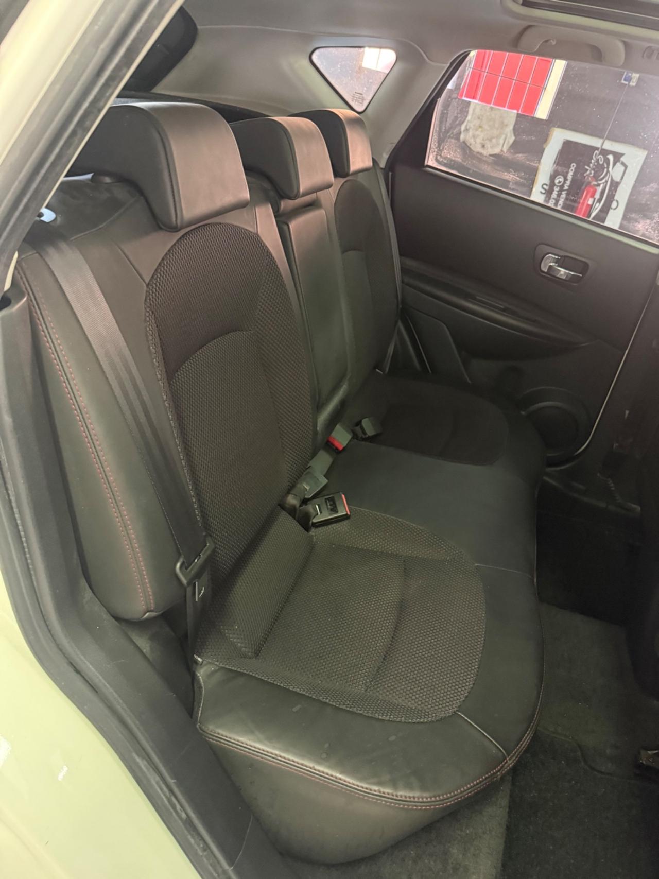 Nissan Qashqai 2.0 dCi DPF 4WD Tekna
