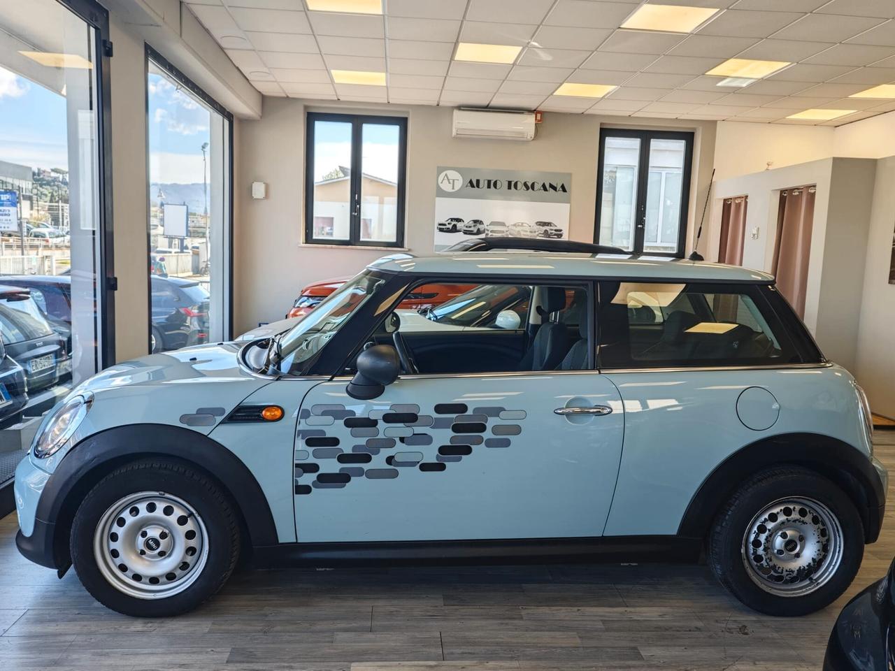 Mini 1.6 16V One (55kW)