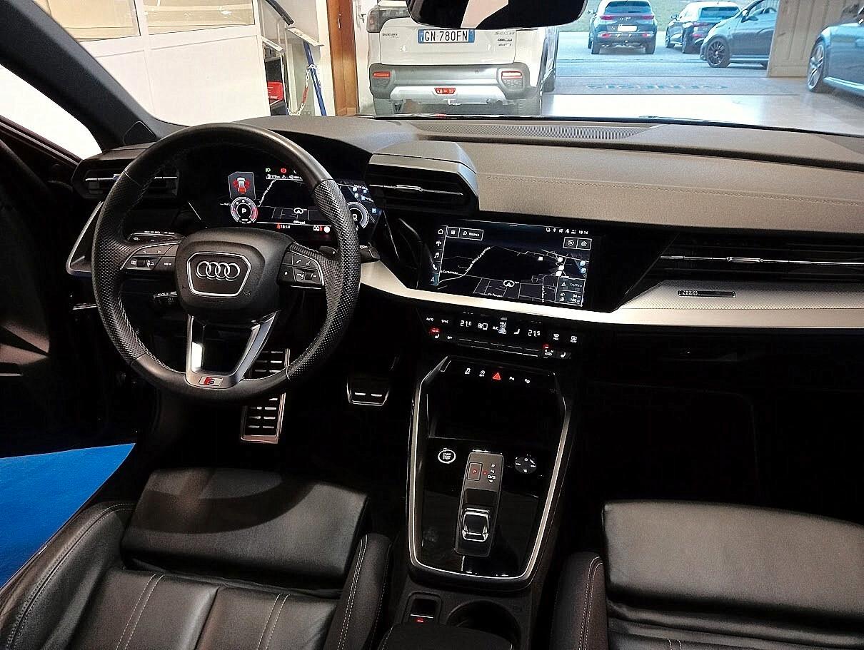 Audi A3 2.0 TDI SLINE EXCLUSIVE IDENTITY BLACK 19" MATRIX