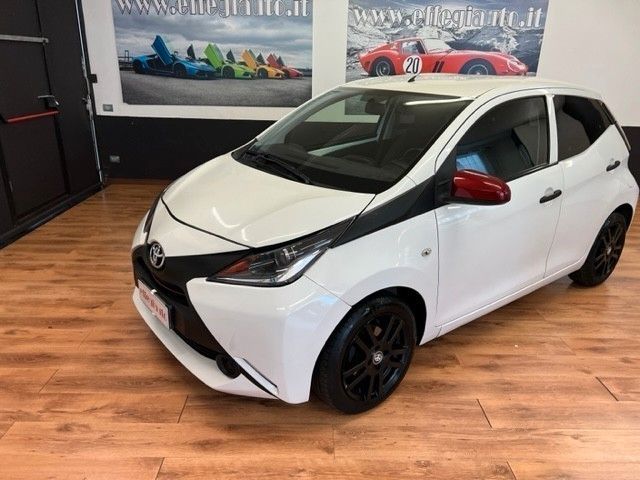 Toyota Aygo 1.0 VVT-i 69 CV 5 porte x-cool BENZINA/GPL