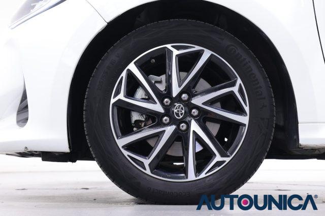 TOYOTA Yaris 1.5 HYBRID 5 PORTE LOUNGE FARI LED TETTO PANORAMA