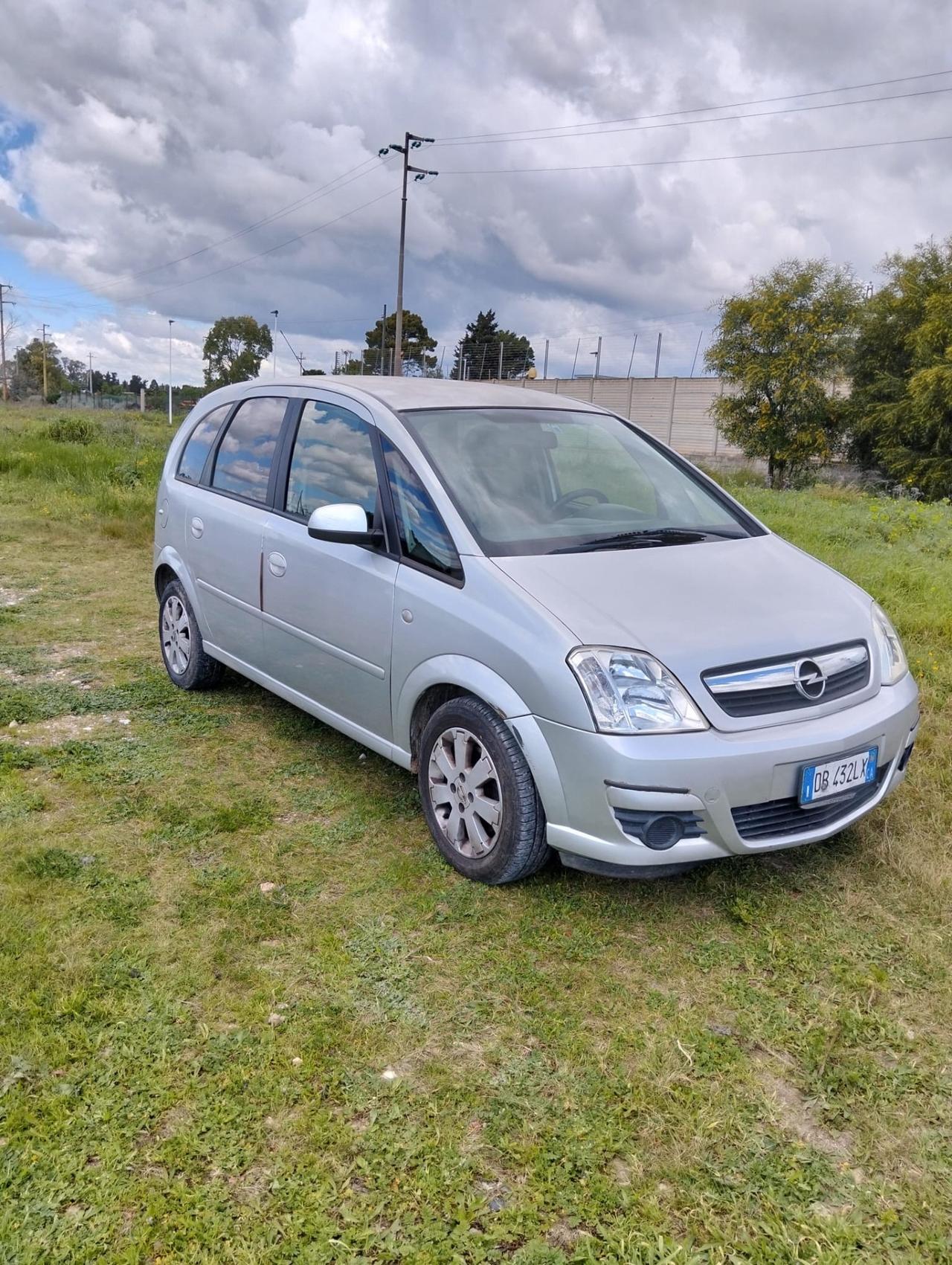 Opel Meriva 1.3 Diesel- Neopatentati